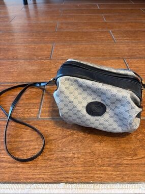 GUCCI GG Supreme Barrel Navy Shoulder/Cross Body Bag